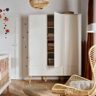 Armoire triple blanche et hêtre naturel SWING pour chambre bébé